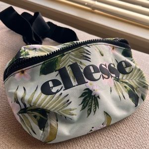 Ellesse fanny pack